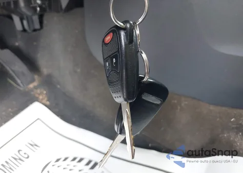 2016 Jeep Compass Sport z USA, uszkodzony, nr VIN 1C4NJDBB3GD671562